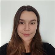 Actualmente estudiante de universidad, manejo de manera basica todos los ambitos y se me da muy bien trabajr con niños